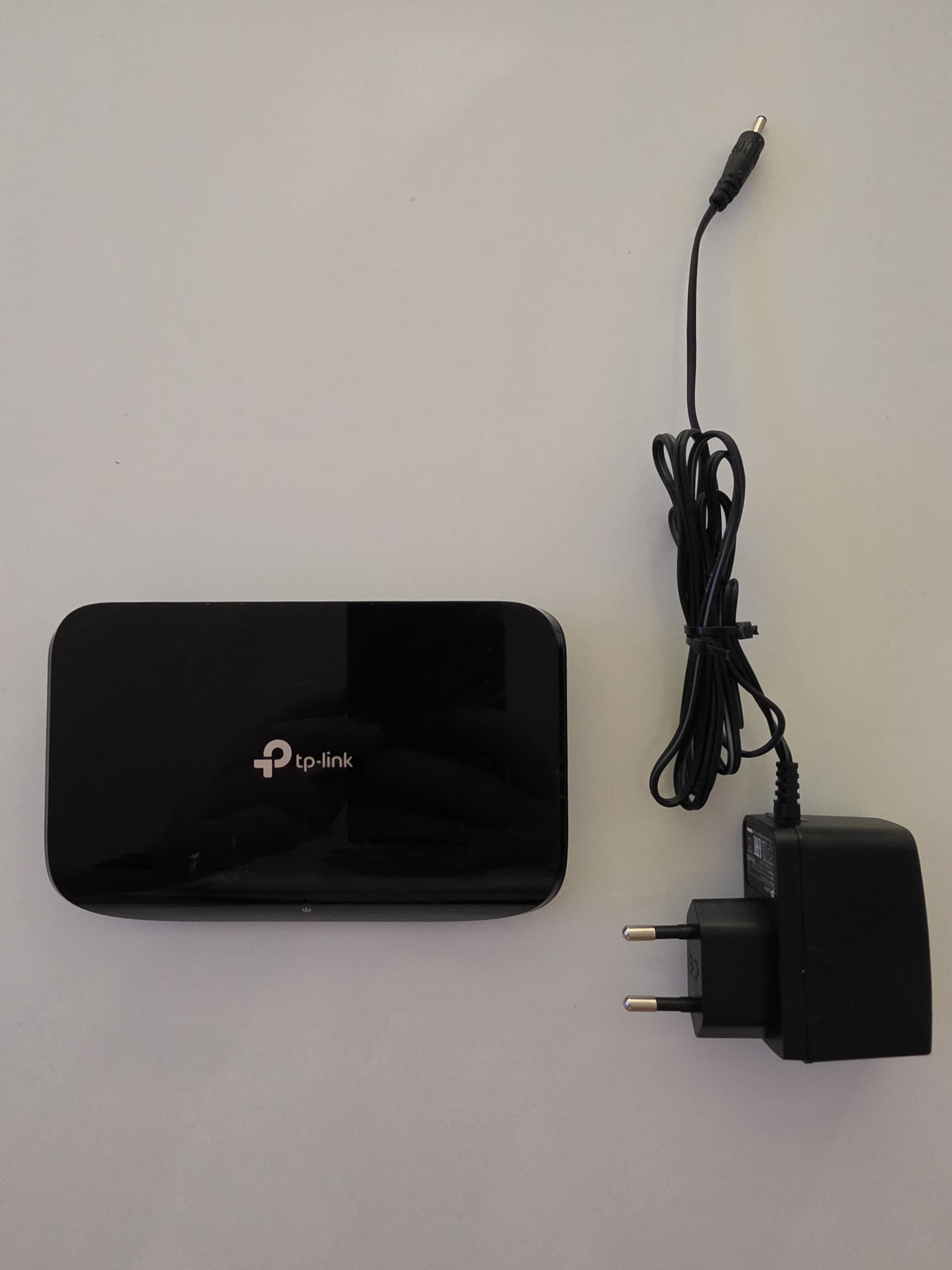Рутер Xiaomi AX1800 + TPLink 5 port gigabit switch