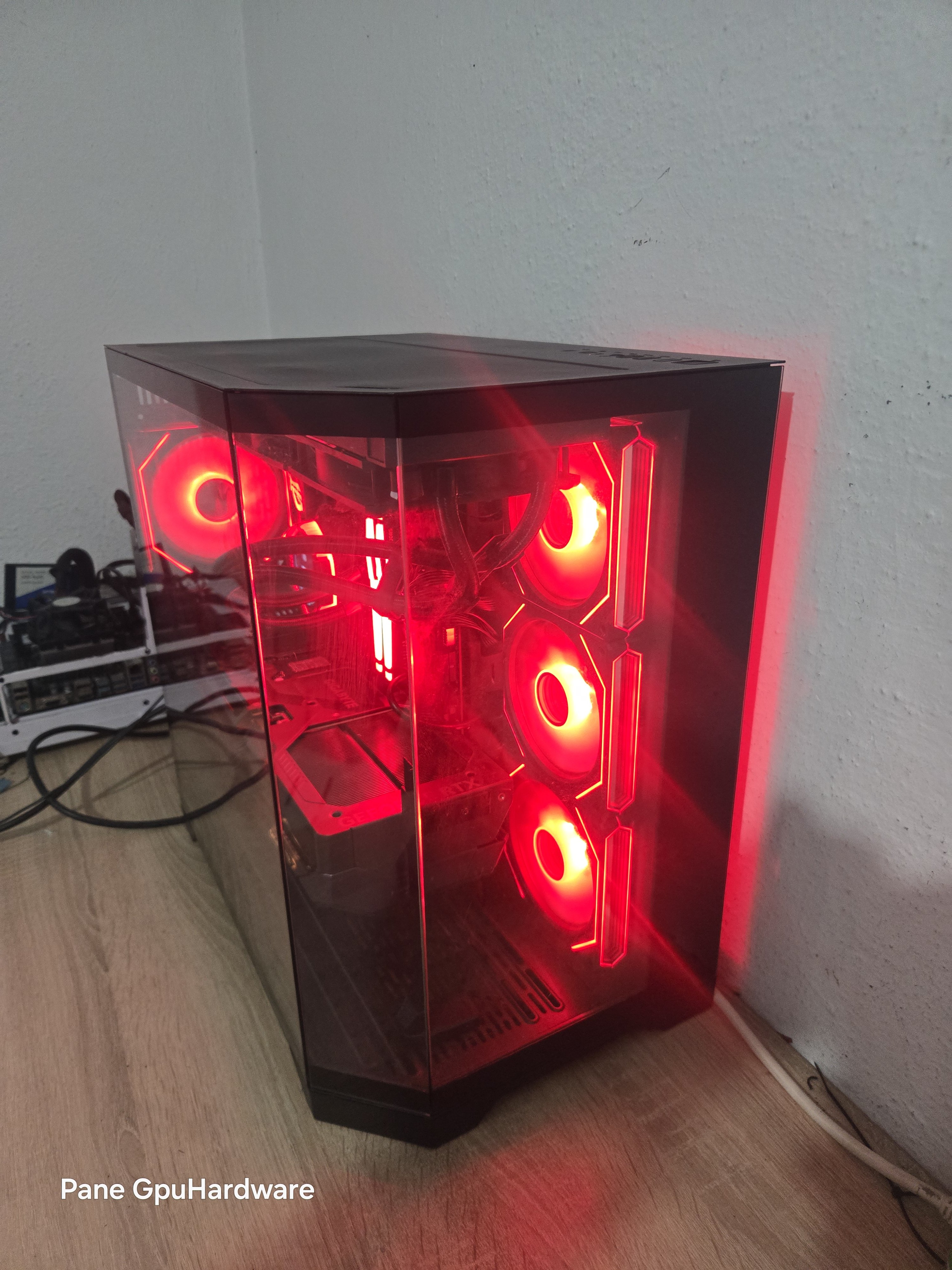 Se prodava pc: 9800x3d,32gb ddr5,5070ti, 850w