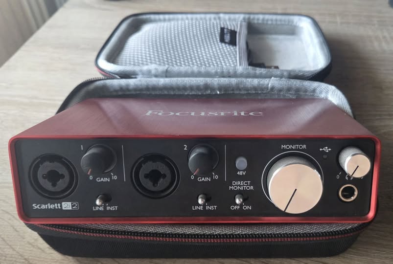 Звучна Карта Focusrite Scarlett 2i2 2nd gen.