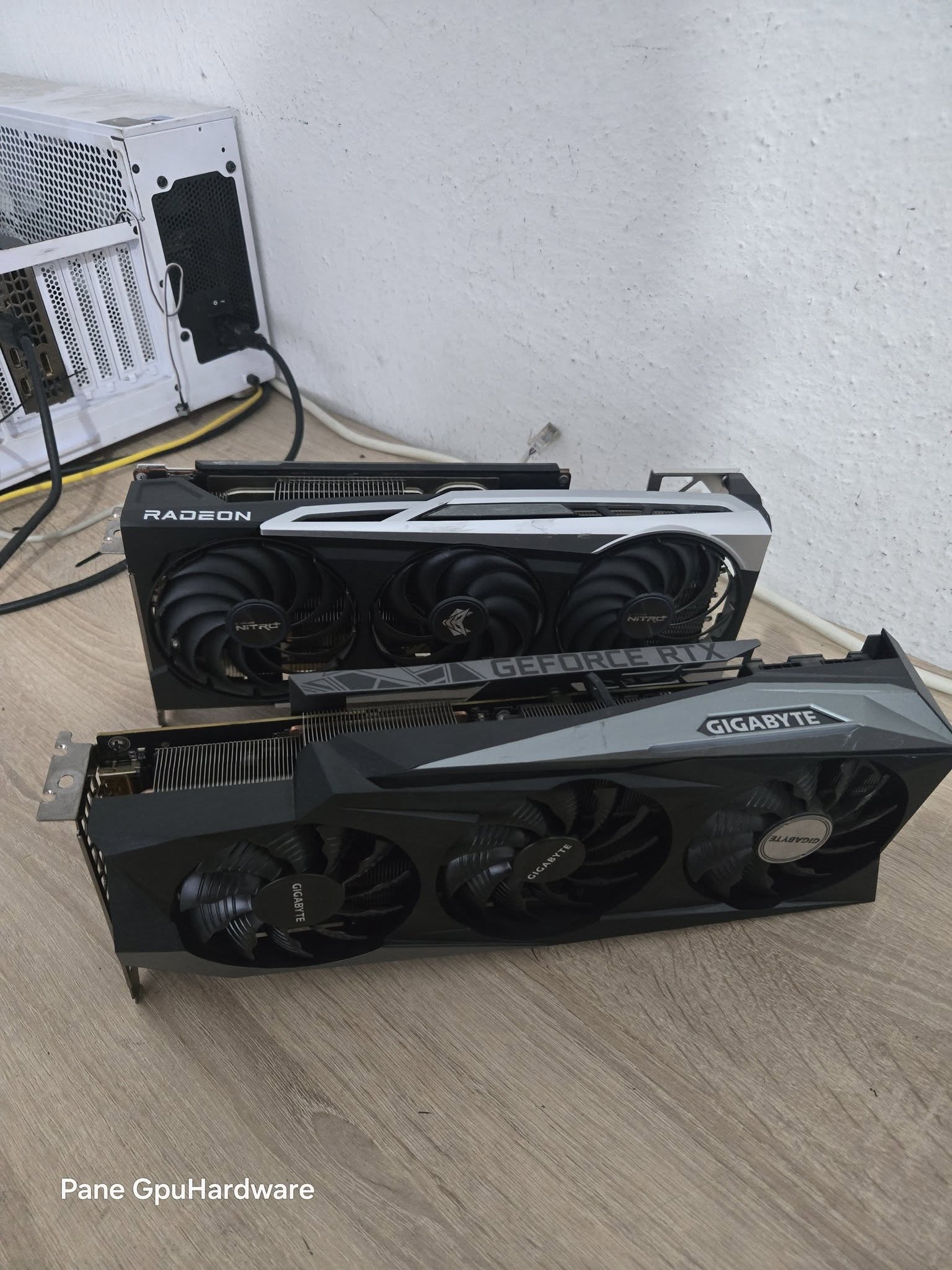 Se prodavaat 3080Ti i 6800XT
