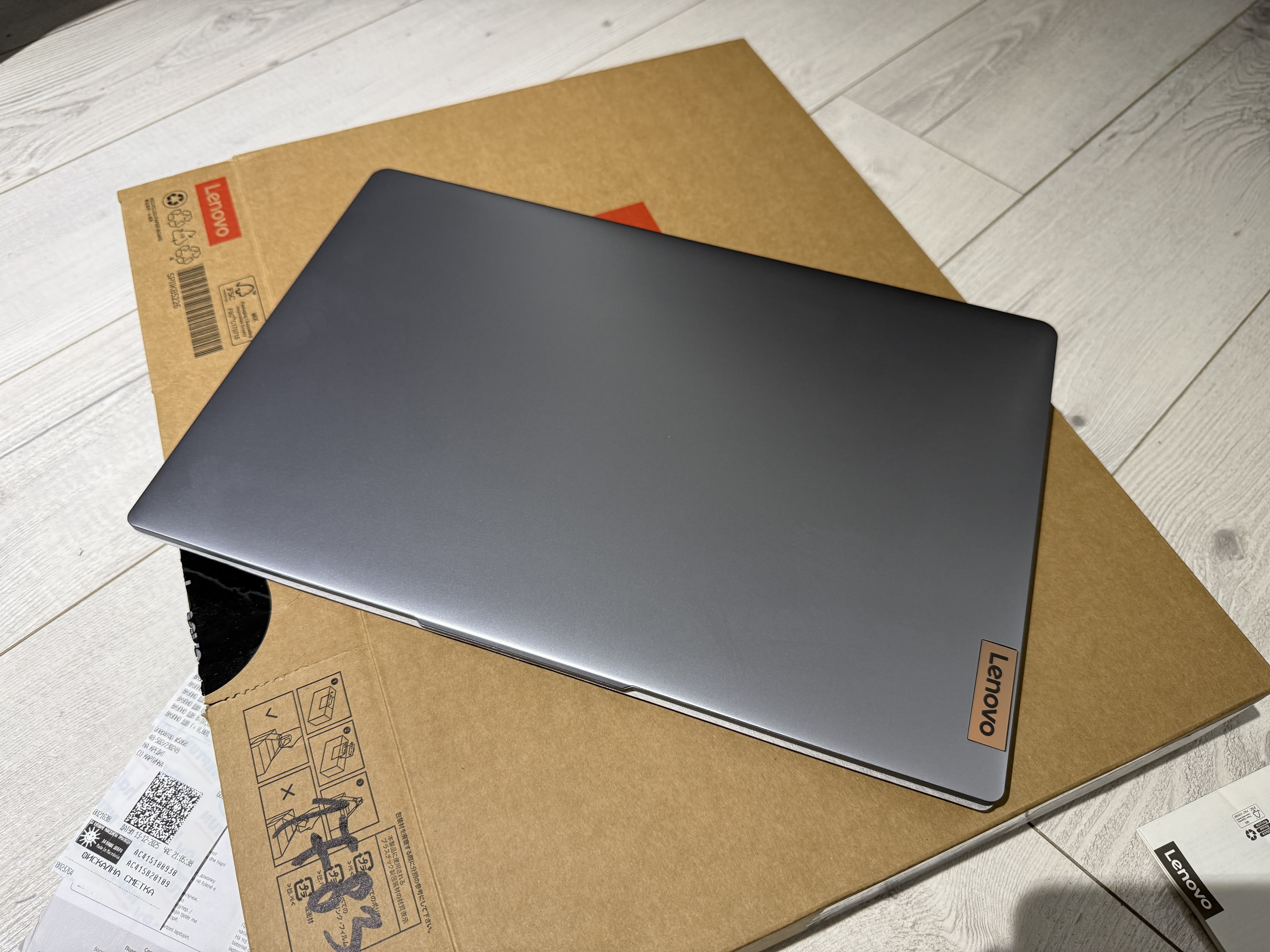 LENOVO IDEAPAD SLIM 3 SILVER