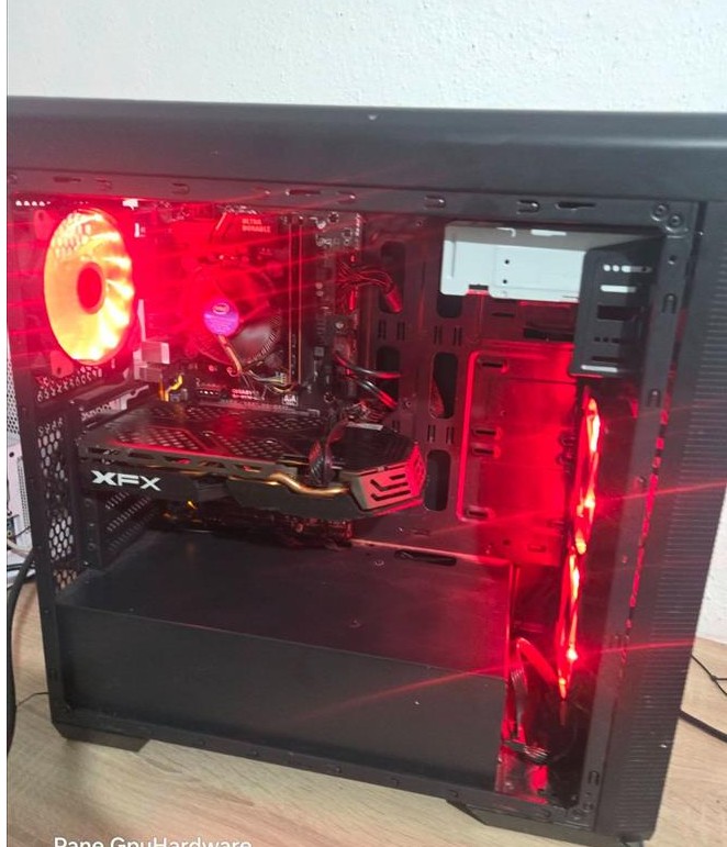 Desktop pc:i5 6600,2x4gb ram, 580 8gb za 6000 den