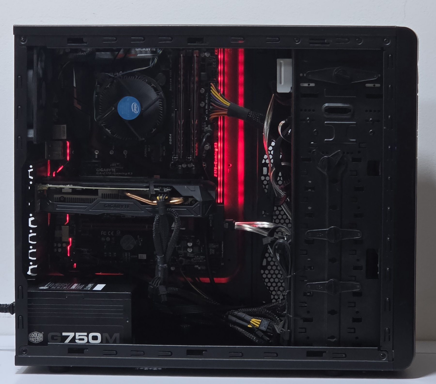 Продавам половна конфигурација Intel Core i5 6500 +GTX 1060 6GB