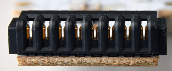 female 8pin conector 2.jpg