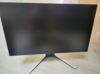 Продавам Alienware monitor 27inch 240hz FullHD IPS