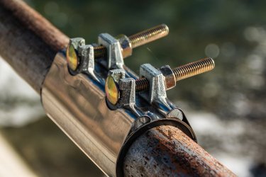 choosing-appropriate-copper-pipe-clamps.jpg