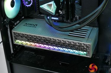 sapphire-nitro-9070-xt-4.jpg