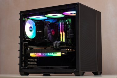Gaming PC: Ryzen 7 5700X, RTX 3070, 32GB RAM, 1.5TB NVME, B550