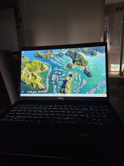 (проценка) Laptop Dell I5, 8GB Ram, 256GB SSD, ОШТЕТЕН