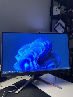 Продавам Monitor 24" BenQ VA Panel EX240N MOBIUZ Gaming 1ms, 165Hz, 1080p