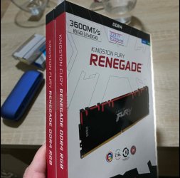 Kingston Fury Renegade 4x8GB DDR4 RGB