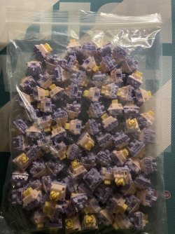 Monster GMK keycaps, MMD Princess Switch v3 tactile i oprema za mods na tastatura