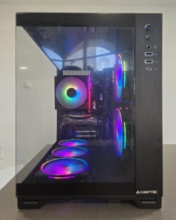 Insomnia Shadow Glass Lite: A620M, Ryzen 5 7600X, 32GB DDR5-5600, RTX 5060Ti, 1TB, 50