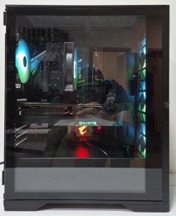 Продавам половна конфигурација AMD RYZEN 5 5600X + RX 6800 XT 16 GB