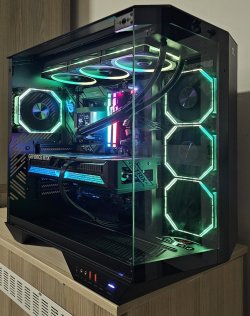 Insomnia Shadow Paladin: B850, Ryzen 7 9800X3D, 32GB DDR5-6000 CL30, RTX 5070 Ti, 1TB Gen. 4 x4