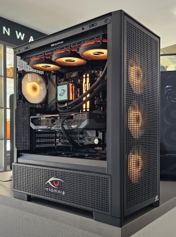 Insomnia Shadow Rook: B650, 7800X3D, 32GB DDR5-6000, Radeon 9070 XT 16GB, 1TB
